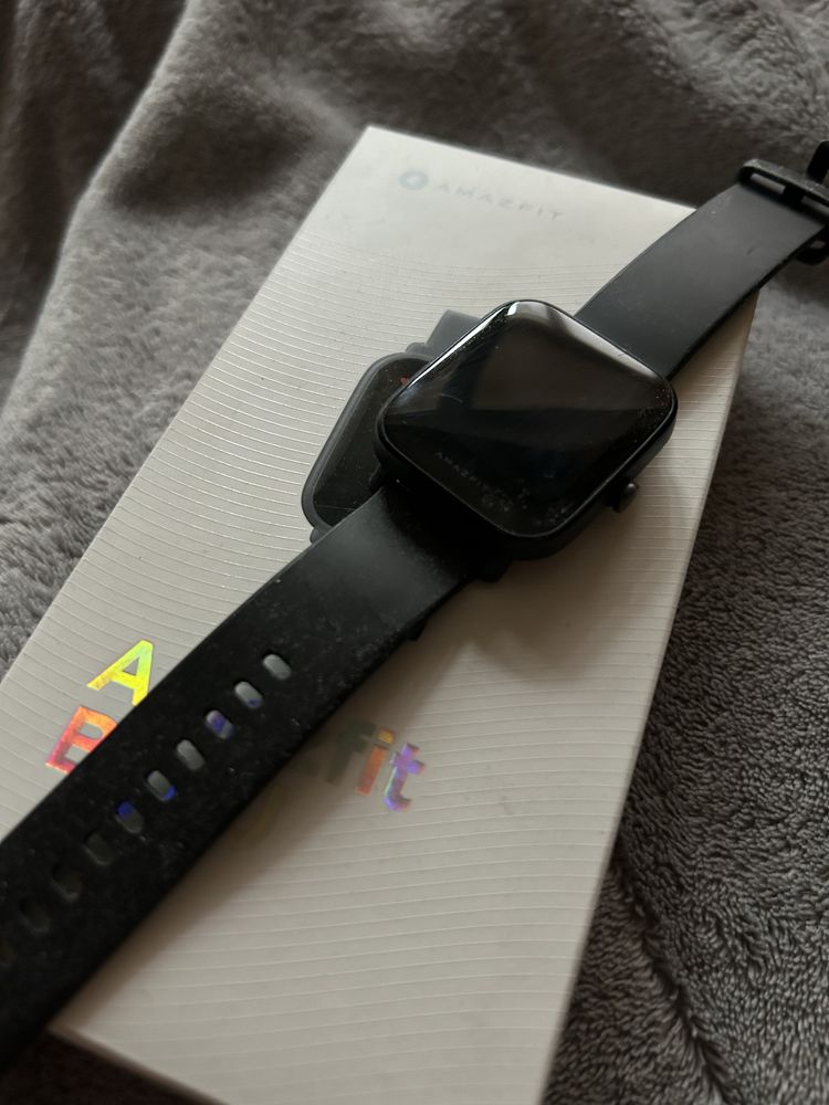 Часы Amazfit Bip U