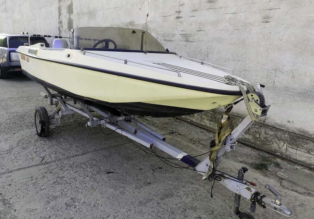 Salupa CRANCHI 4,80m Honda 50cp si peridoc