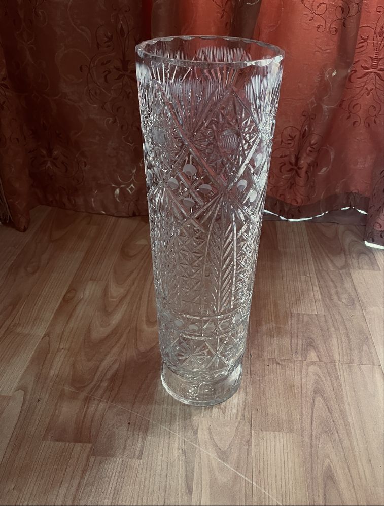Ваза хрустальная