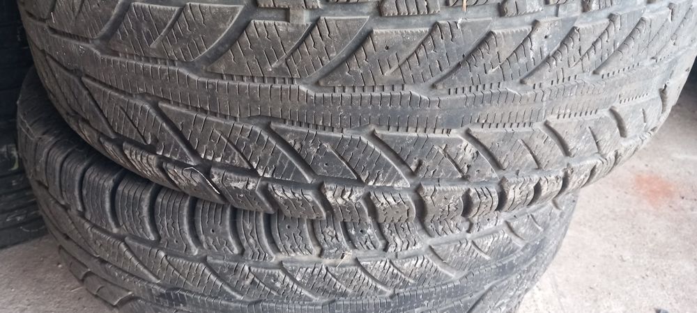Зимни гуми 245/70 R16 4 броя Cooper 5mm.