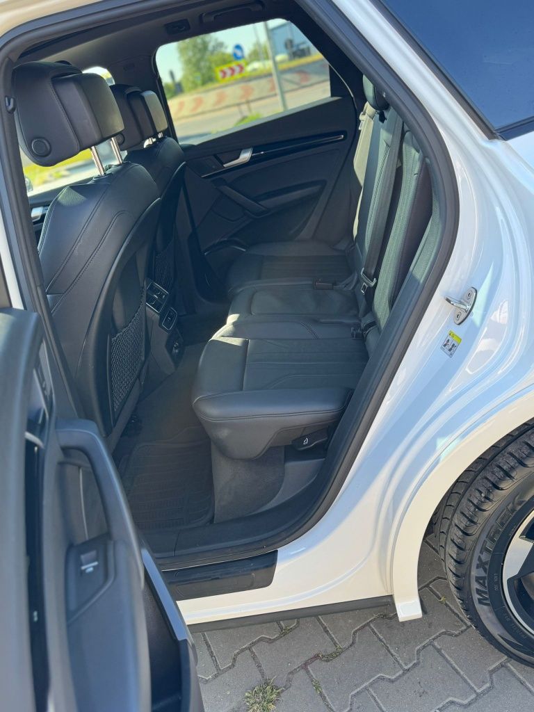 Vând Audi q5 2020