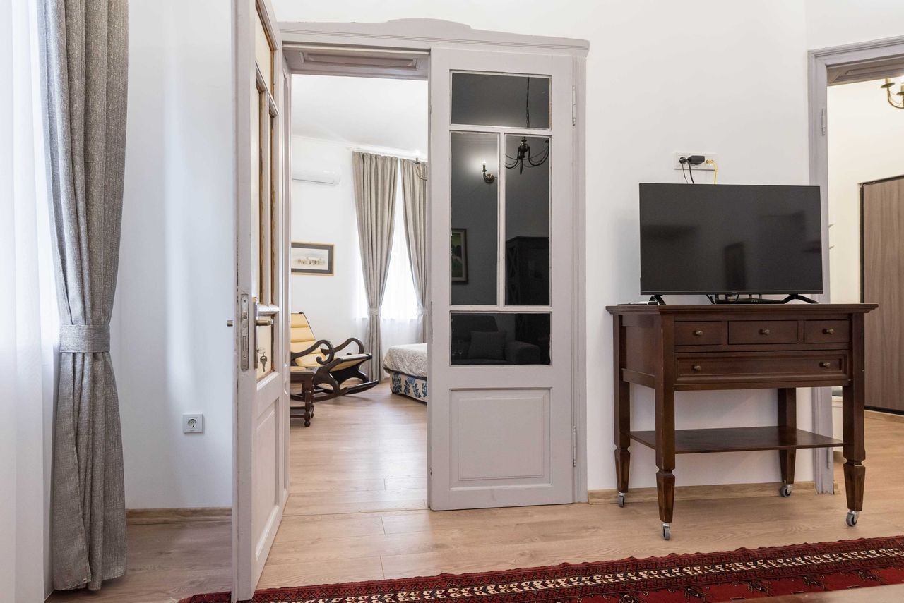 Продава се Многостаен апартамент в Варна, Гръцка махала - 150 кв.м за 3034 €/кв.м - Снимка #11