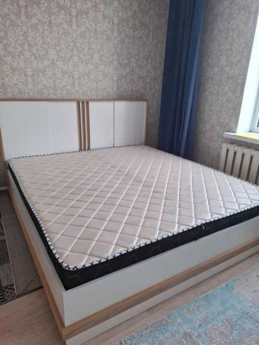 Кровать в двух спальни