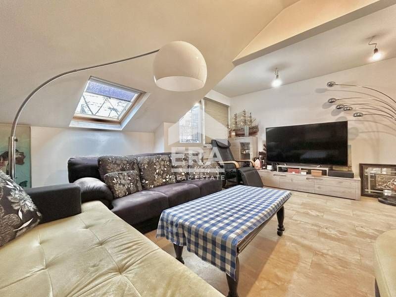 Тристаен апартамент с отделна кухня на ул. Миджур, кв. Лозенец