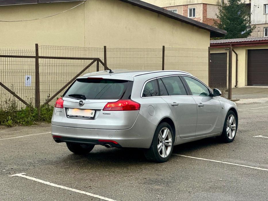 Opel insignia 2011 2.0 turbo 220 cp full