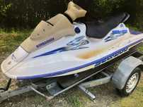 Ski jet bombardier