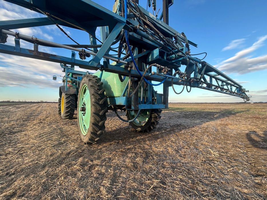 Instalatie de erbicidat berthoud  24m  2500litri  met ,erbicidator