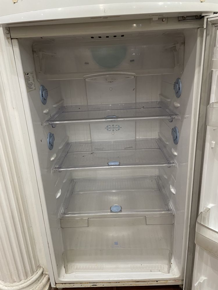 Продам холодильник samsung