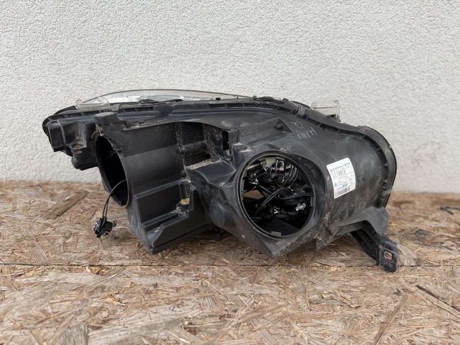 Far stanga Mercedes ML W166 cu lupa halogen Original Europa