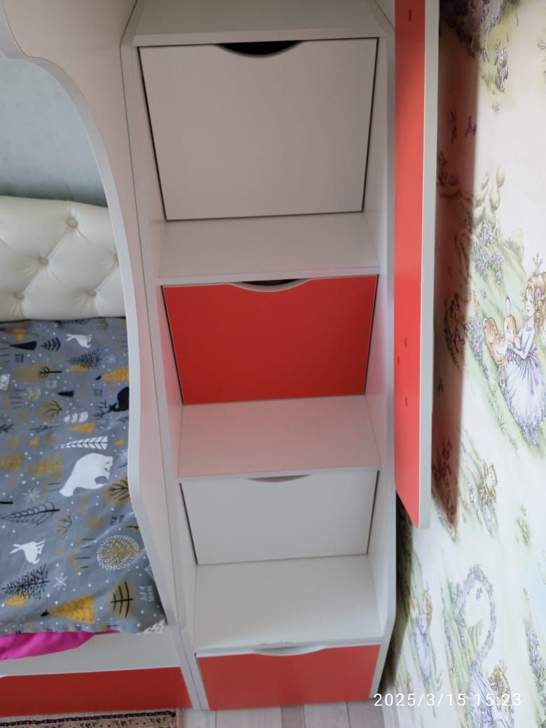 Продаётся двухъярусная кровать