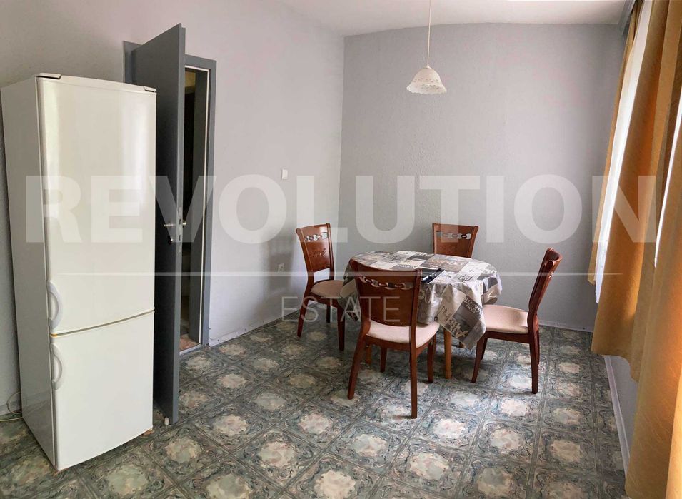 Дава се под наем Двустаен апартамент в Пловдив, Тракия - 50 кв.м за 250 € - Снимка #1