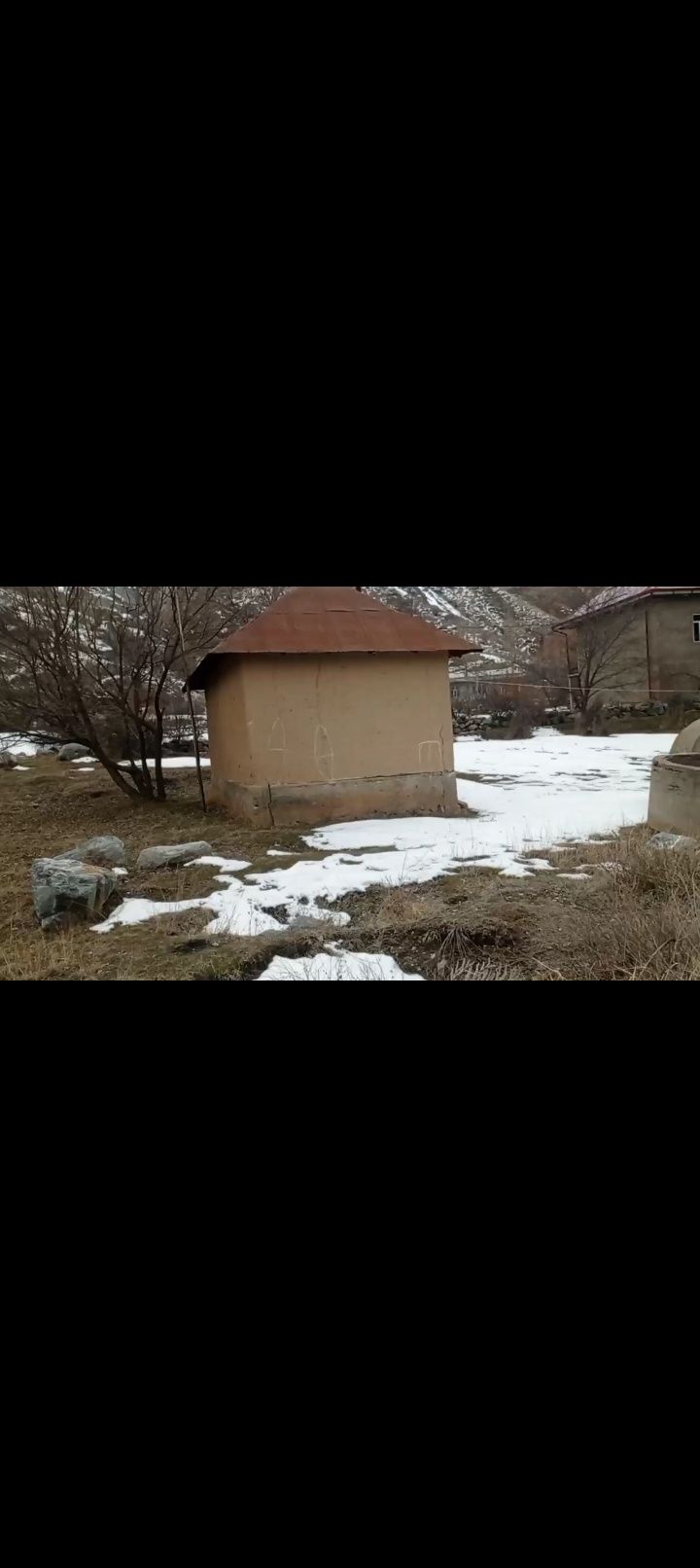 Yer maydoni sotiladi dacha