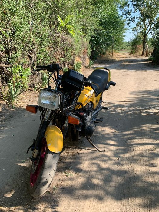 Vând/schimb Suzuki gsx 750