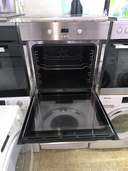 Фурна с индукционен плот Miele H2463B