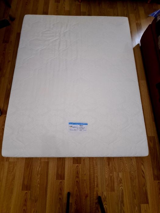 Продаётся Матрас 160х200