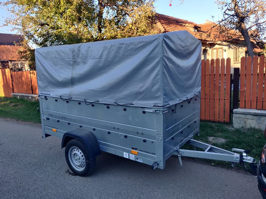 Remorca 750kg Unitrailer stare foarte buna cu prelata si obloane dubl