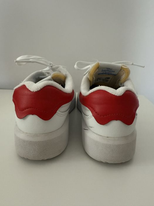 Adidasi New Balance CT302