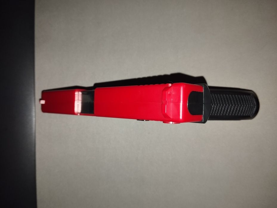 Pistol tip nerf cu gloante din burete