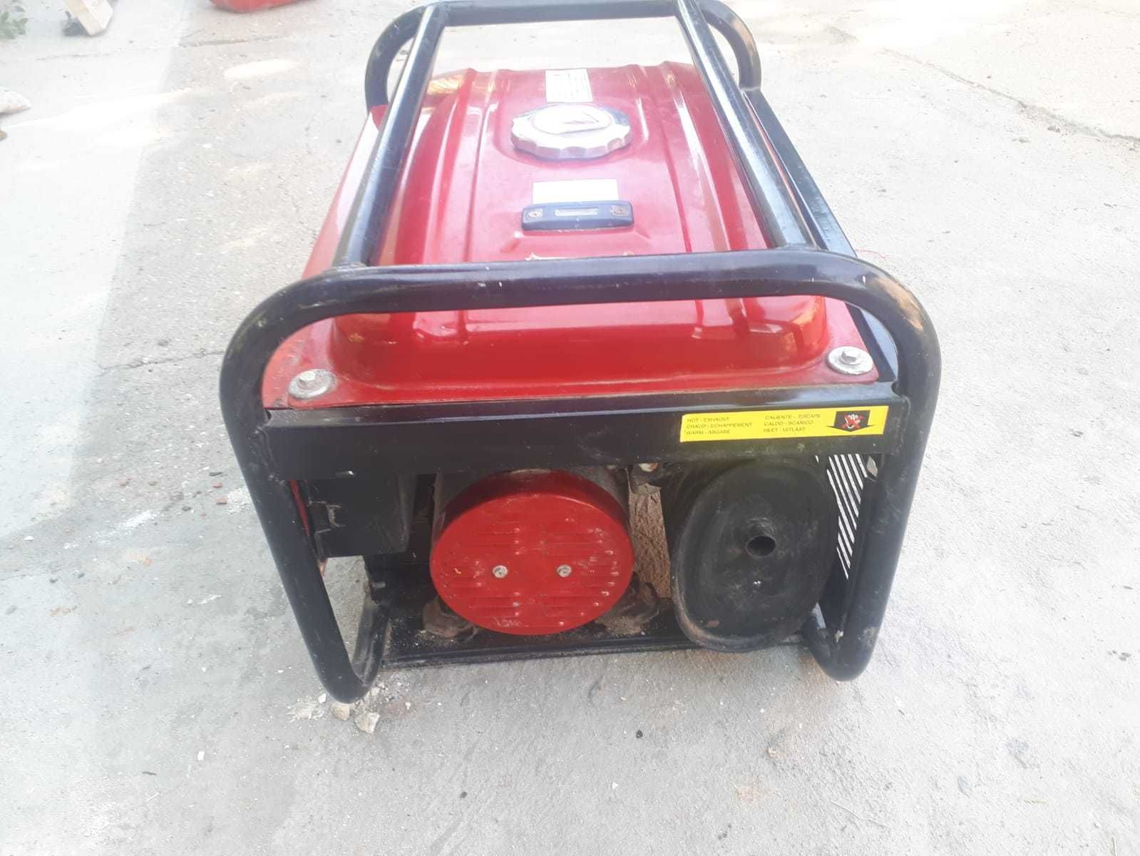generator trifazic Powertech PT 6500 WA