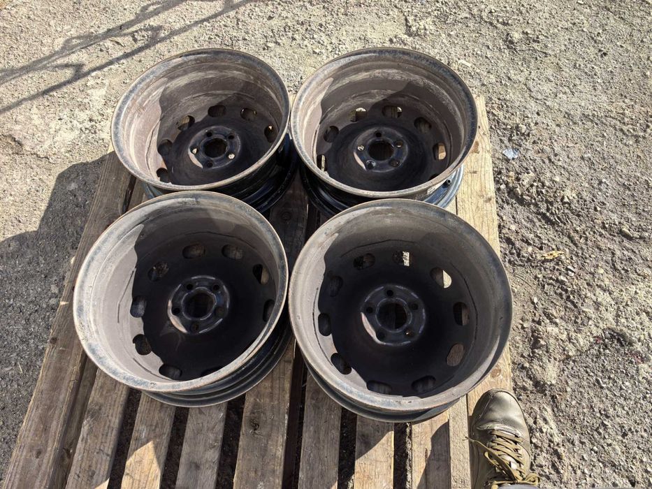 15 цола 5 х 100 мм Фолксваген / Ауди / Шкода / Сеат - 6 Инча / ЕТ 38