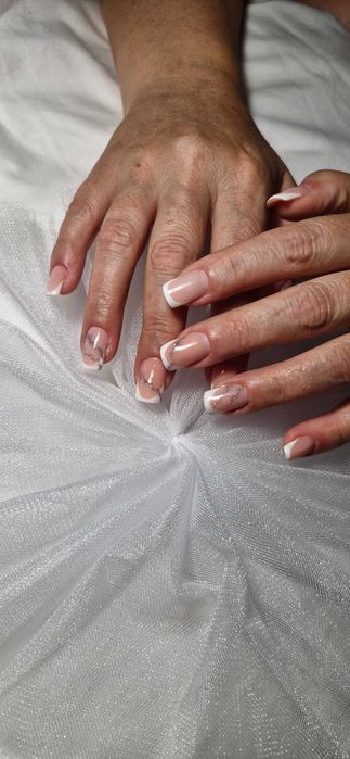 Aplic unghii cu Gel ,Semipermanenta