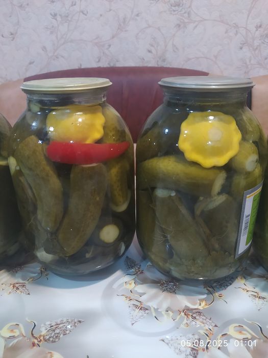 Огурцы маринованные 2х-литровые и 1-литровые