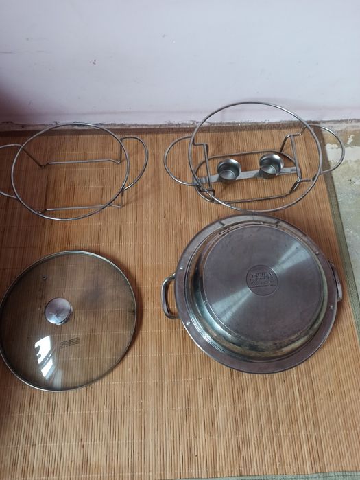 Oala cu capac si suporti 29 cm