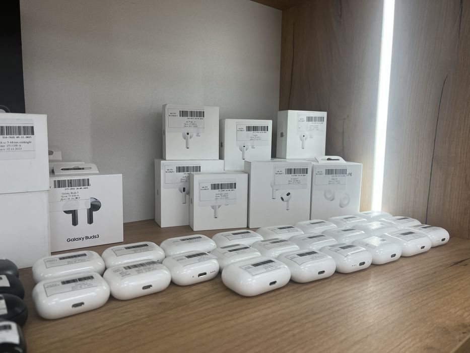 Ассортимент наушников Air Pods / Момышулы 23 / рассрочка 0-0-12