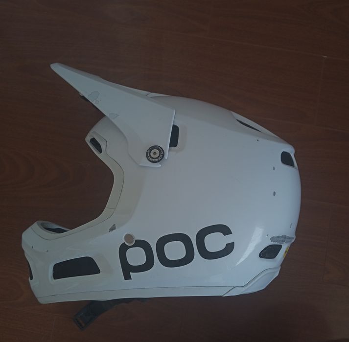 Vând Casca Poc Coron Air Spin Fiber Glass