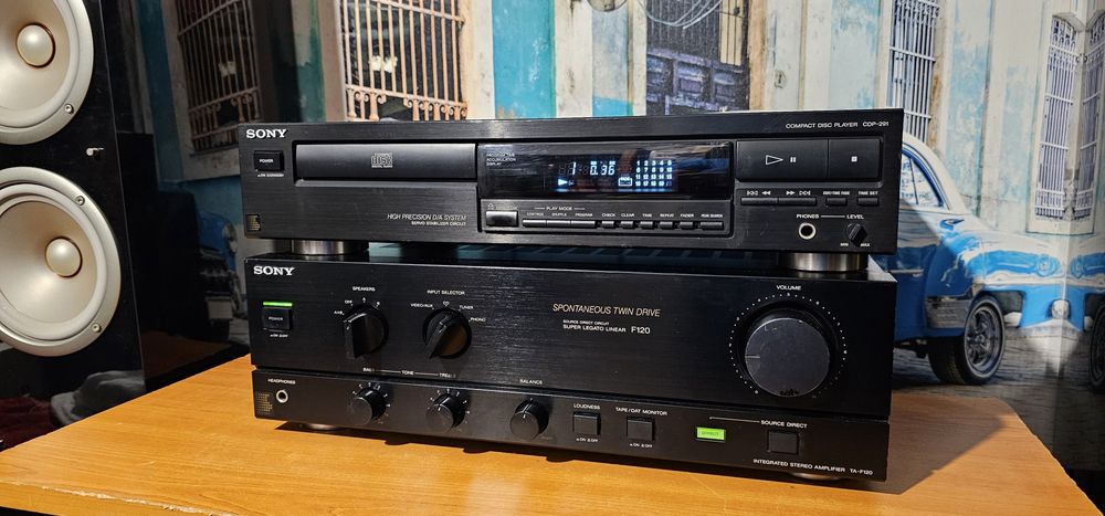 Muzica la cd player Sony CDP 291 sau amplificator statie Sony TA F 120