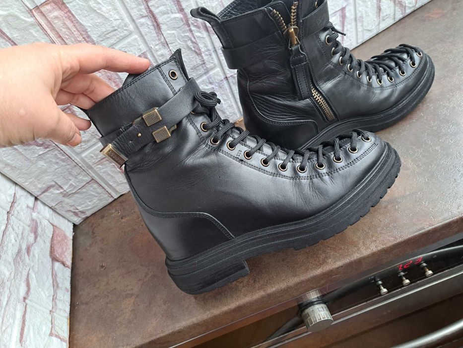 дамски ботуши,зимни обувки,боти на платформа,кубинки,Musette номер39