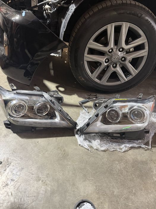 Продам фары передние на лексус 570 без АФС