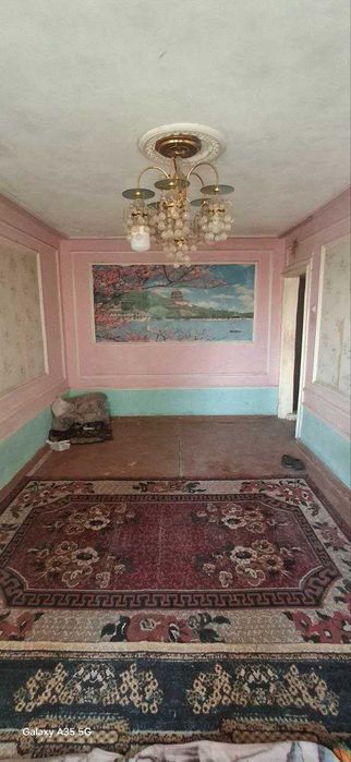 Однокомнатная квартира на 4-этаже, можно сделать ремонт под себя!!