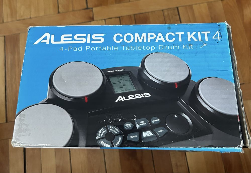 tobe electrice Alesis CompactKit 4 - stare foarte buna!