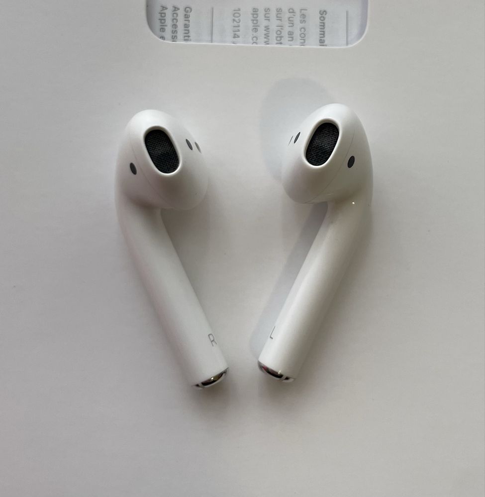 Оригинални Air Pods (2 поколение) слушалки