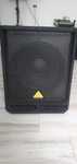 Vand bass behringer activ de 15