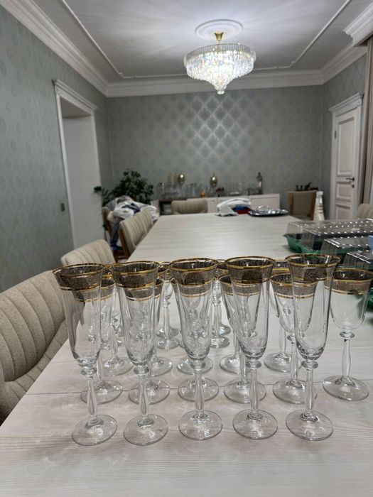 Продам фужеры для  шампанского