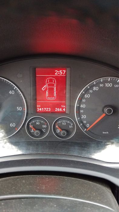 Vând Volkswagen Golf 5 / 2.0 BMM un ax cu came /140 cp