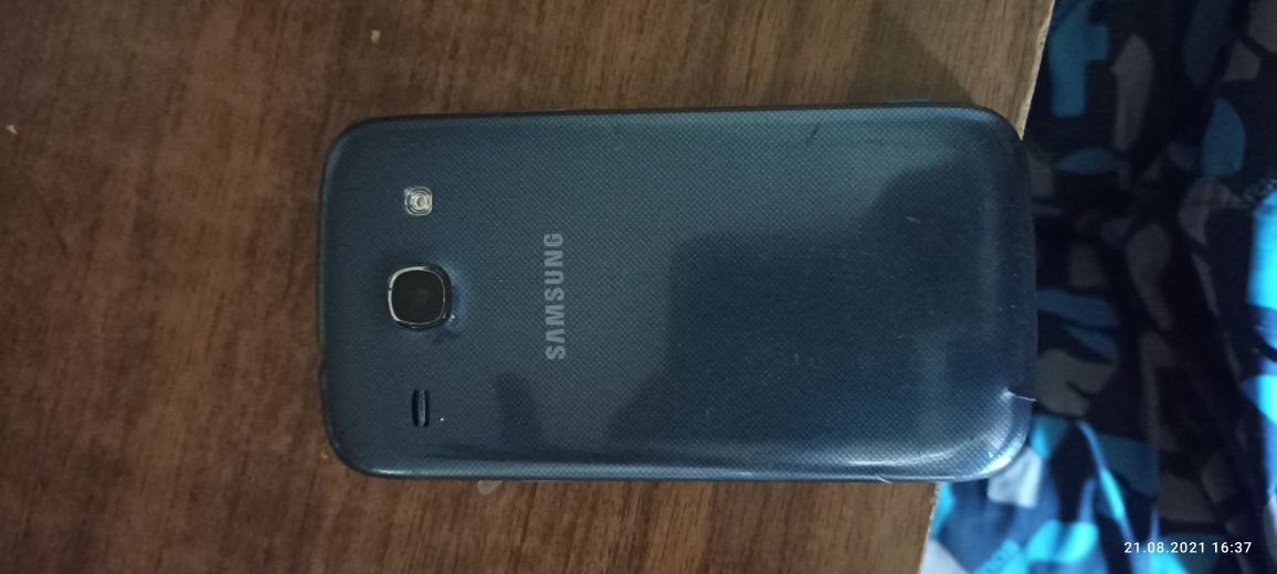 Samsung GT-I8262