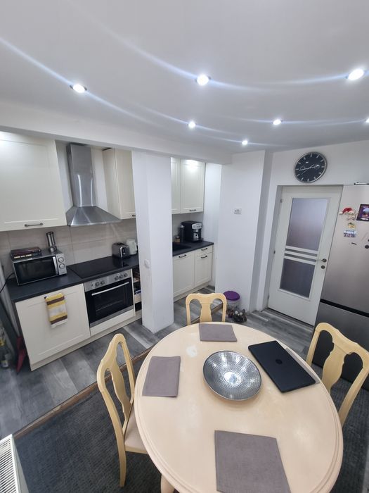 Vand apartament 4 camere
