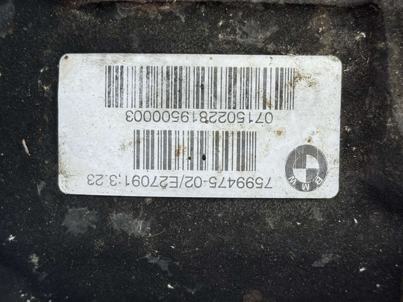 Продавам Заден Мост и Кардан за BMW F30 316,318,320D