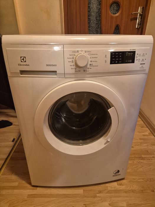 Masina spalat Electrolux cuva defecta 1200rpm