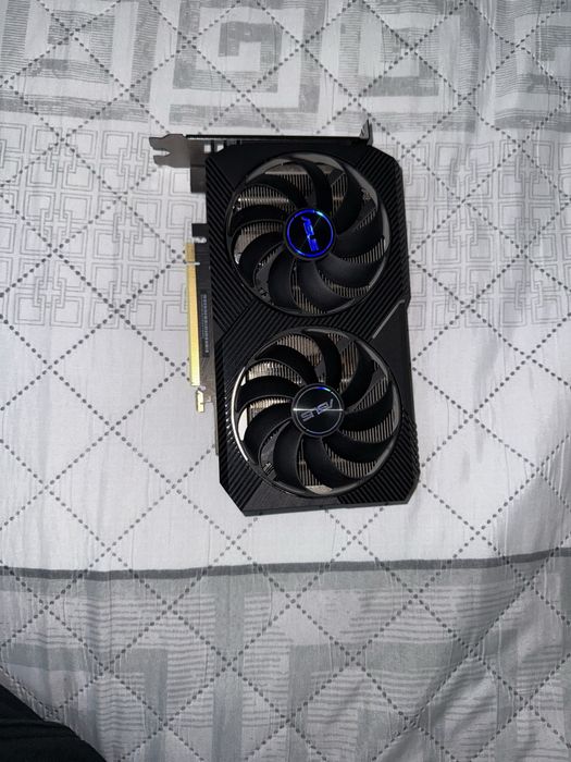Asus dual  Rtx 3050 8gb