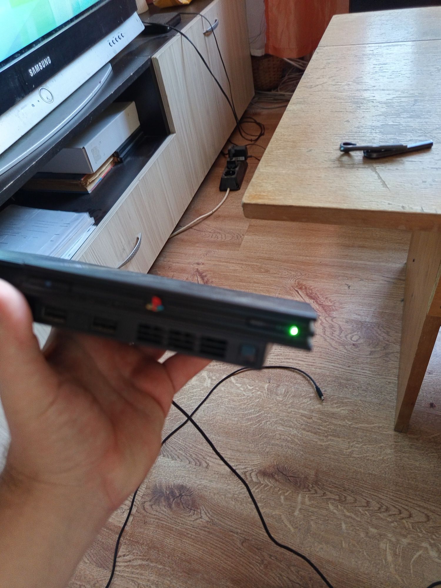 Playstation 2    plus 8 игри