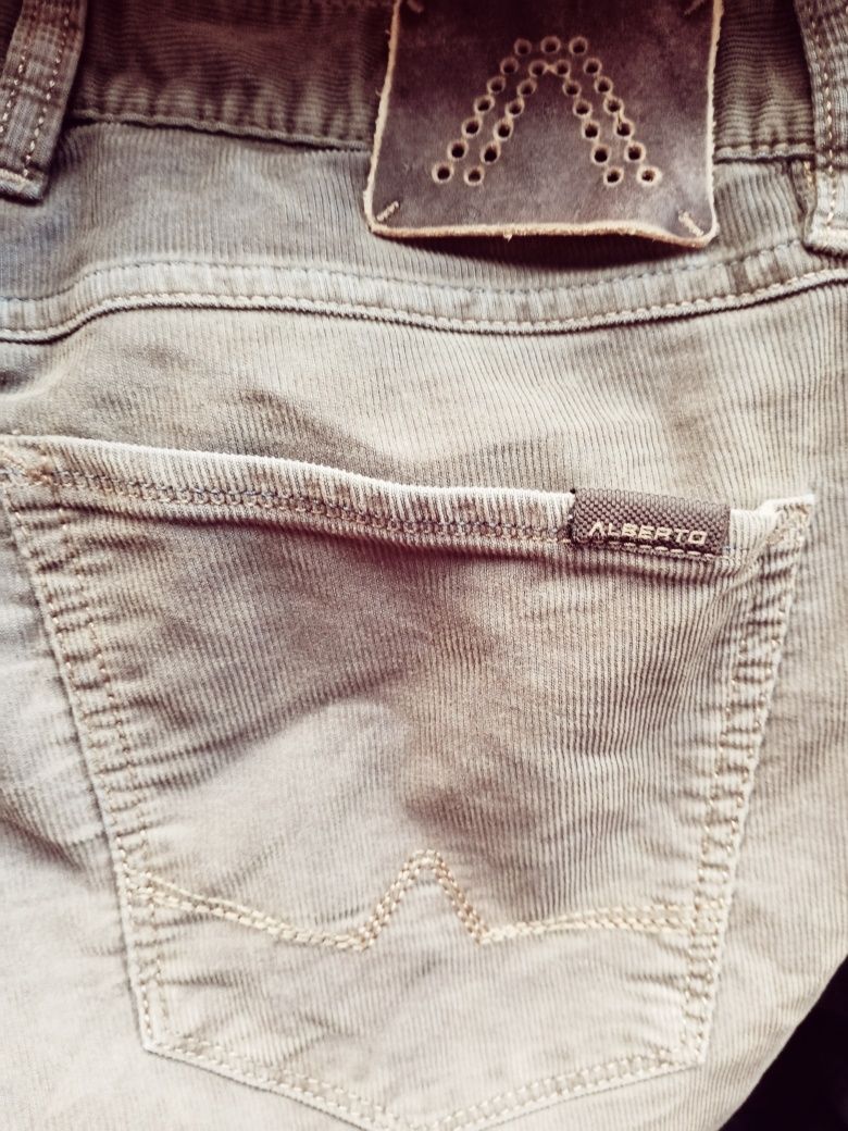 Alberto джинси от ситно кадифе