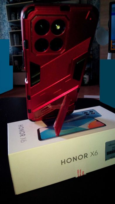 Honor X6 cu display mare 6,5 inchi in stare f bună