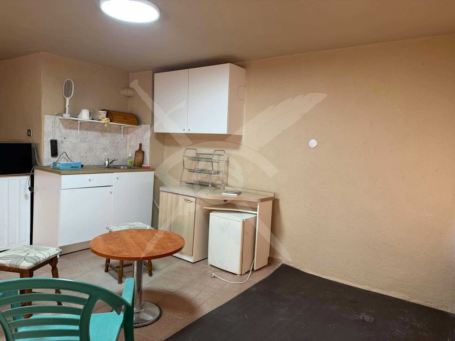 Дава се под наем Едностаен апартамент в Варна, Погреби - 50 кв.м за 250 € - Снимка #1