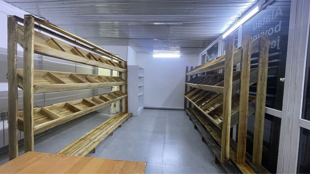 Продам стеллажи, под овощной магазин