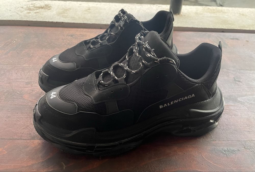 Balenciaga triple S