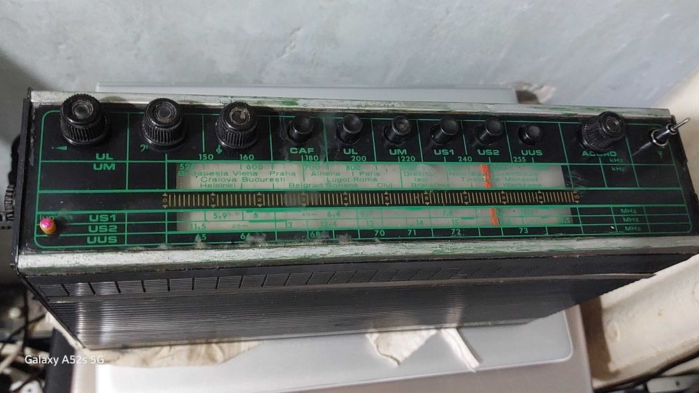 Radio Gloria banda vest 88-108 / Radio Casetofon Levis